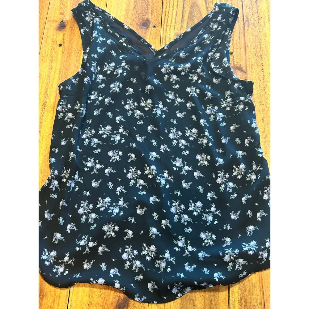Madison Grey Floral Tank Top Blouse Size M Black Purple V-Neck Sleeveless